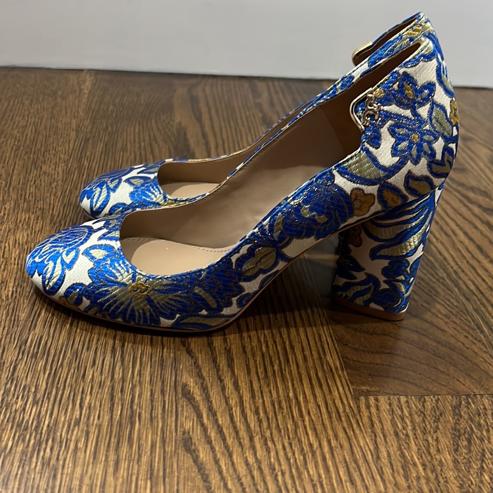 Tory Burch Elizabeth round toe pump metallic floral brocade